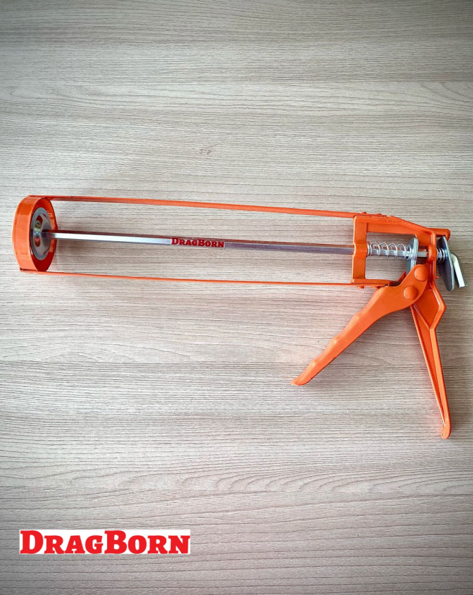 Пистолет для герметика скелетного типа DragBorn SOFT фото 1